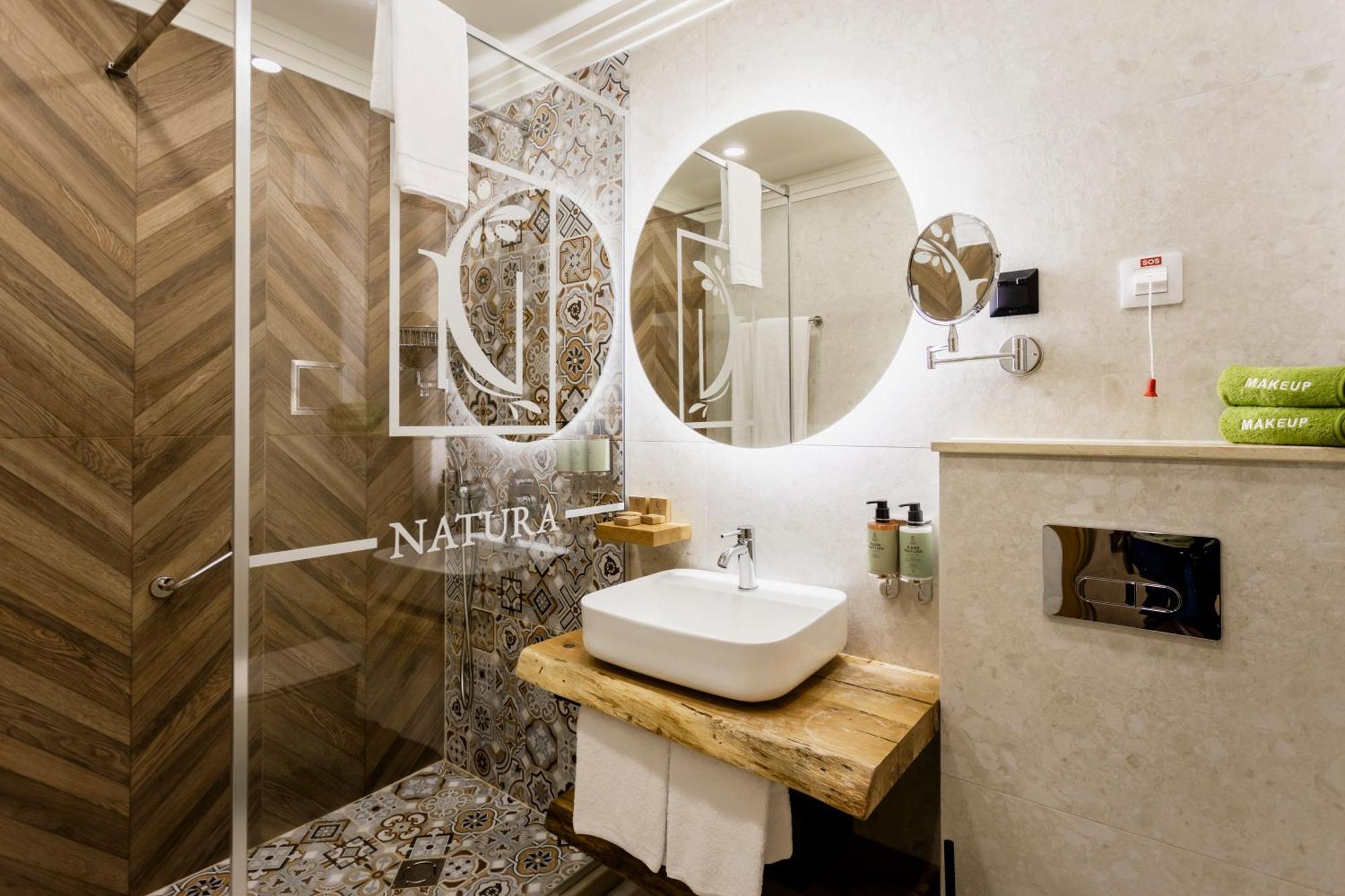 Natura All Seasons Boutique Hotel Burgas ภายนอก รูปภาพ