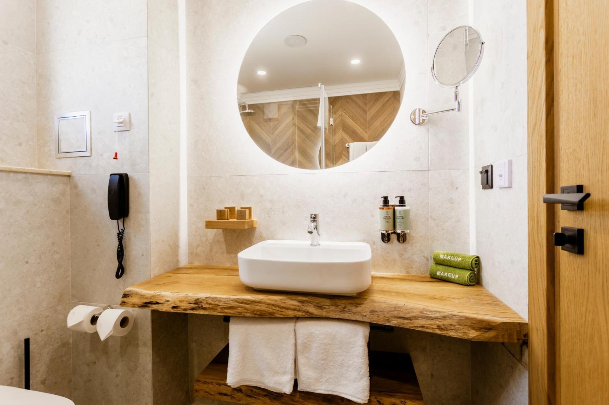Natura All Seasons Boutique Hotel Burgas ภายนอก รูปภาพ