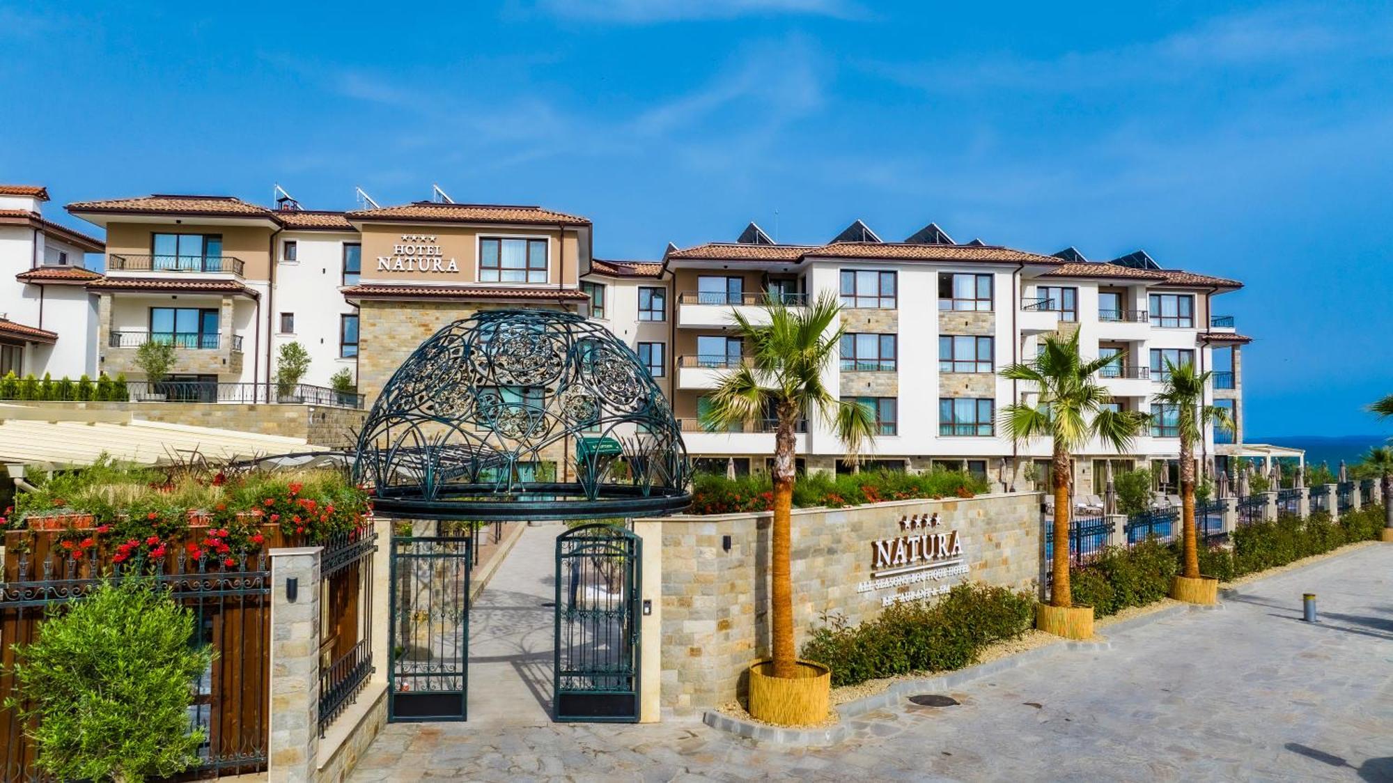 Natura All Seasons Boutique Hotel Burgas ภายนอก รูปภาพ