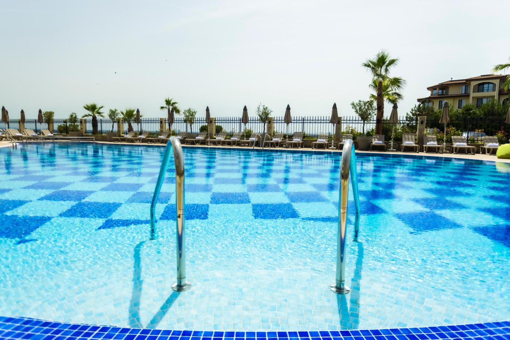 Natura All Seasons Boutique Hotel Burgas ภายนอก รูปภาพ