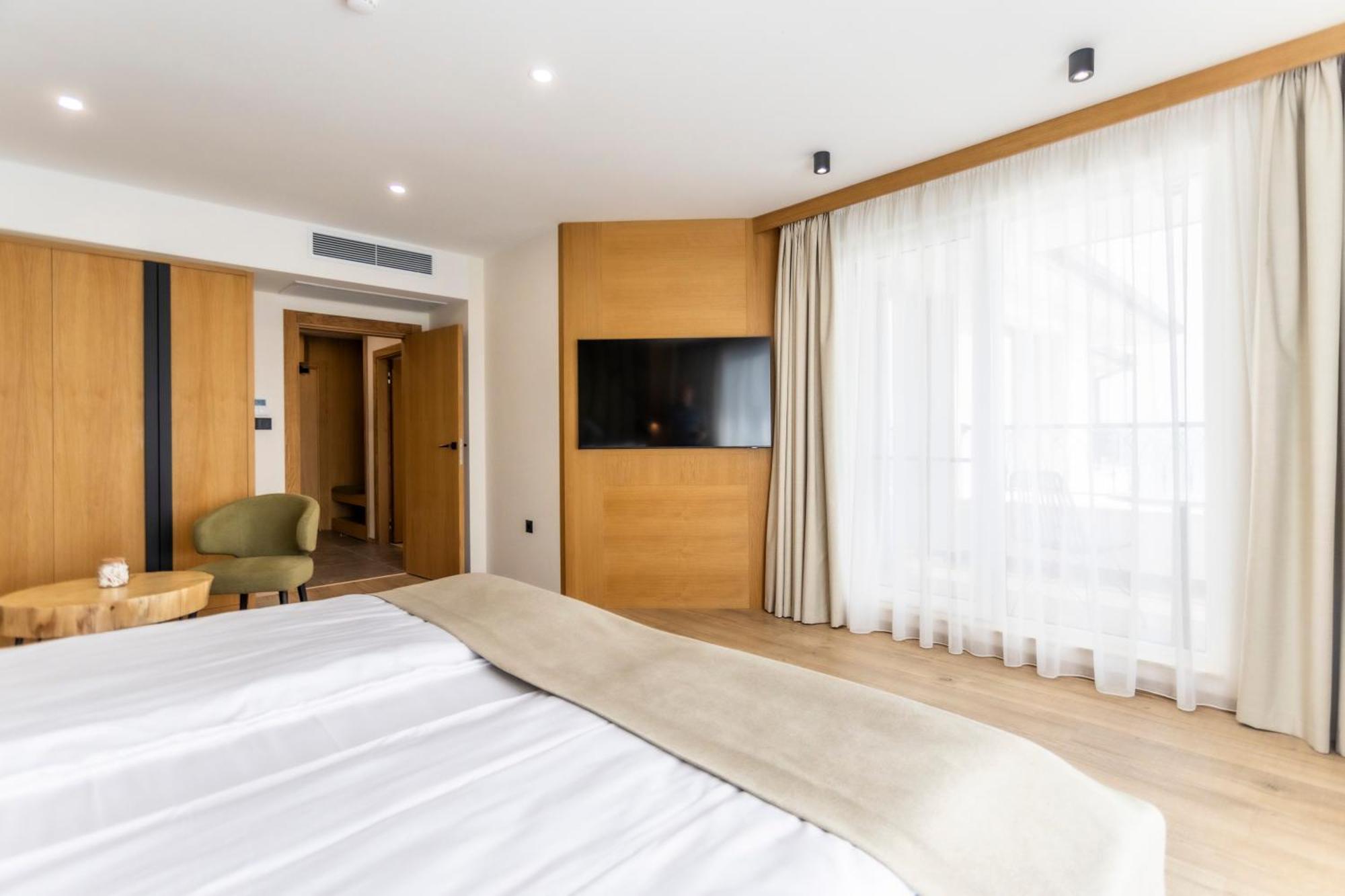 Natura All Seasons Boutique Hotel Burgas ภายนอก รูปภาพ